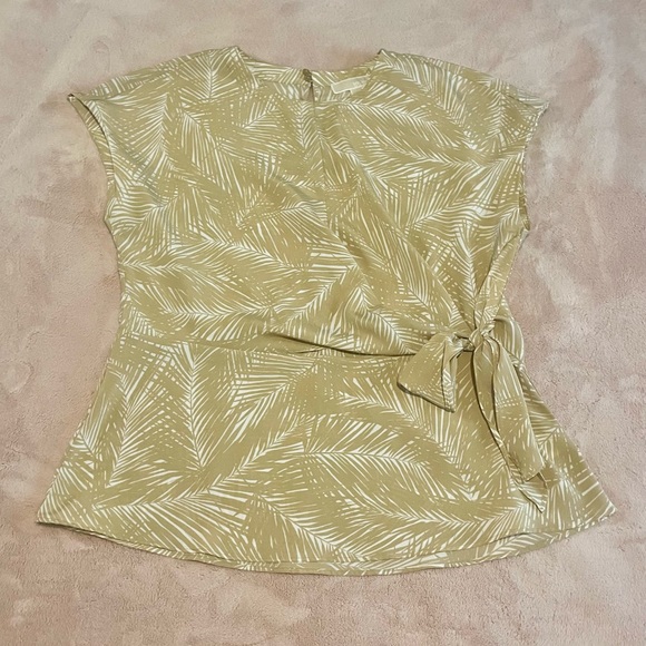 Michael Kors Wrap Top - Picture 3 of 9